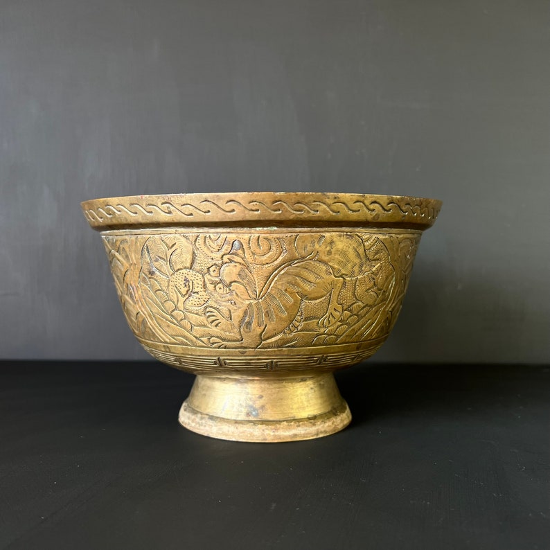 Antique Etched Dragon Bowl Detailed Asian Brass Pedestal Planter Pot deals Foo Dog Ocean Waves Sailing Ship Nestlings