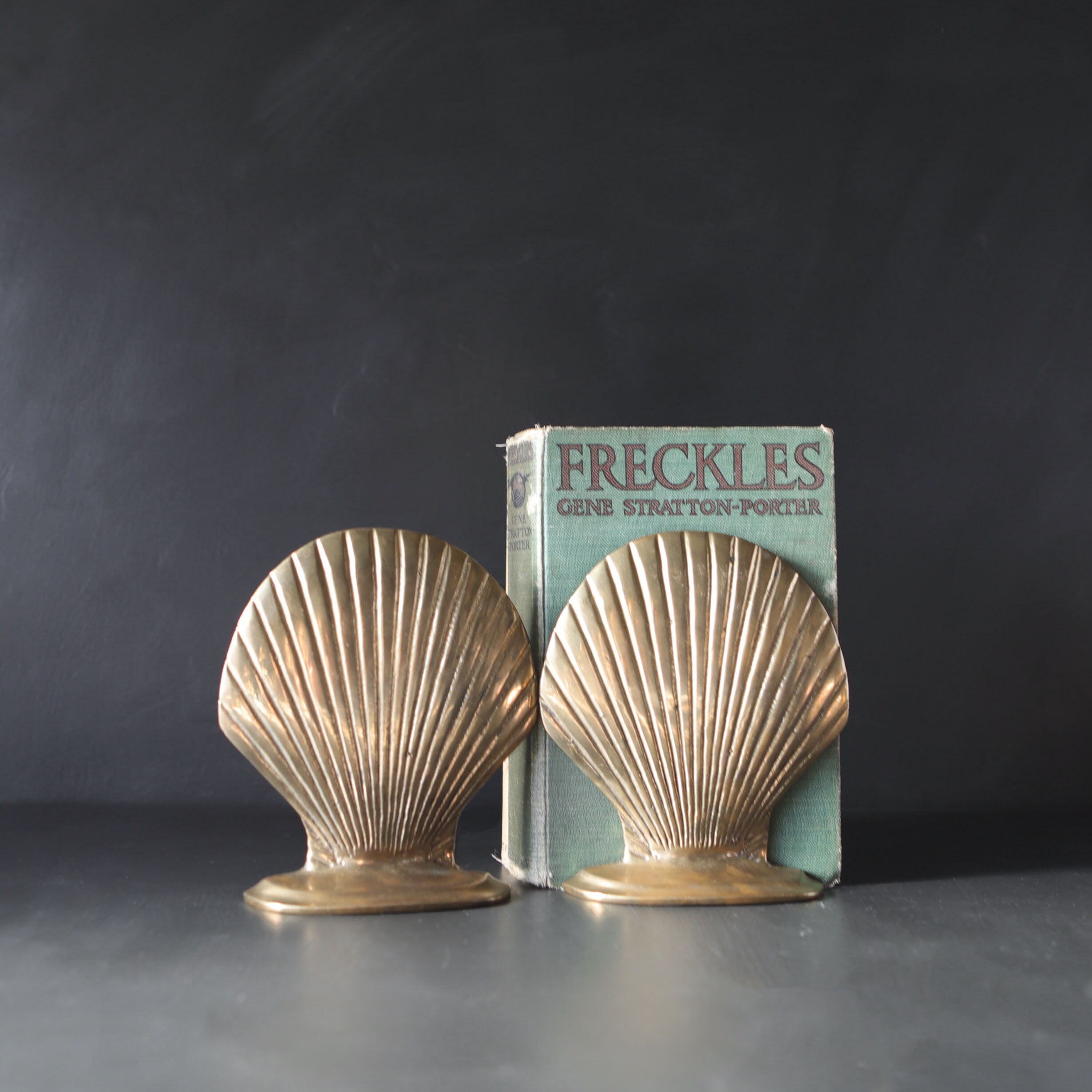 Vintage Brass Conch Shell Bookends, 6 Modern Solid Brass Seashell Accents,  Hollywood Regency Beach House Nautical Bookshelf Decor 