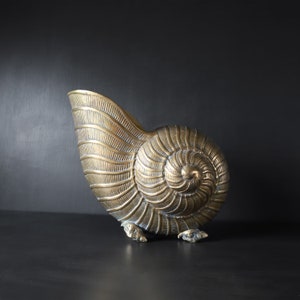 Vintage Brass Seashell Planter: Coastal Patio Decor