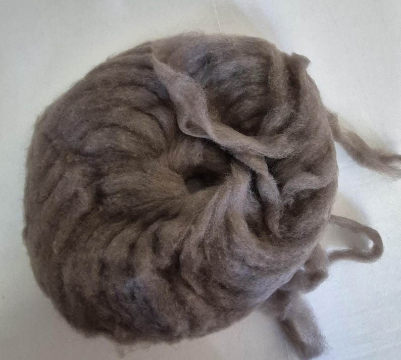 CRAZY Qiviut - Musk Ox 100% Sliver Pencil Roving spinning fiber 1 ounce image 2