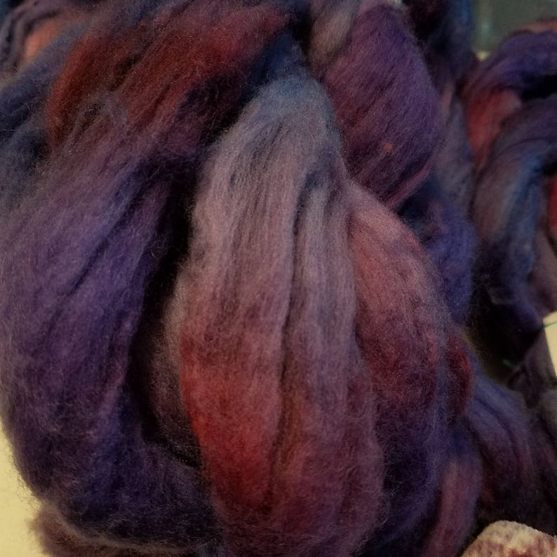 CRAZY Handpainted Cashmere /& Merino combed top 56 grams PURPLE HAZE