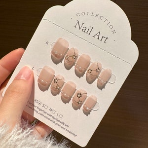 Reusable Gold Shining Flowers With Pearls | Premium Press on Nails Gel | Fake Nails | Cute Fun Gel Nails | Faux Acrylic Nails | Luxury Nails
