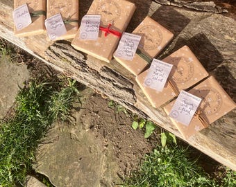 Ein Blind Date mit einem geliebten, fabelhaften Zustand Buch. Buchliebhaber Geschenk. Handverlesene Lieblingsbücher überraschen. Als Geschenk versenden.