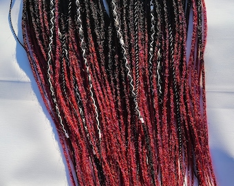 Extensiones de rastas sintéticas con degradado rojo y negro: rastas DE de doble punta