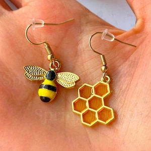 Bee Earrings: Bumblebee Honeycomb Earrings Set, Bumblebee Dangle Earrings, Bee Honey, Cute Earrings, Bee Studs Earrings, Honeycomb Earrings zdjęcie 1