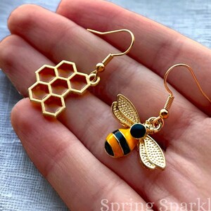 Bee Earrings: Bumblebee Honeycomb Earrings Set, Bumblebee Dangle Earrings, Bee Honey, Cute Earrings, Bee Studs Earrings, Honeycomb Earrings zdjęcie 2