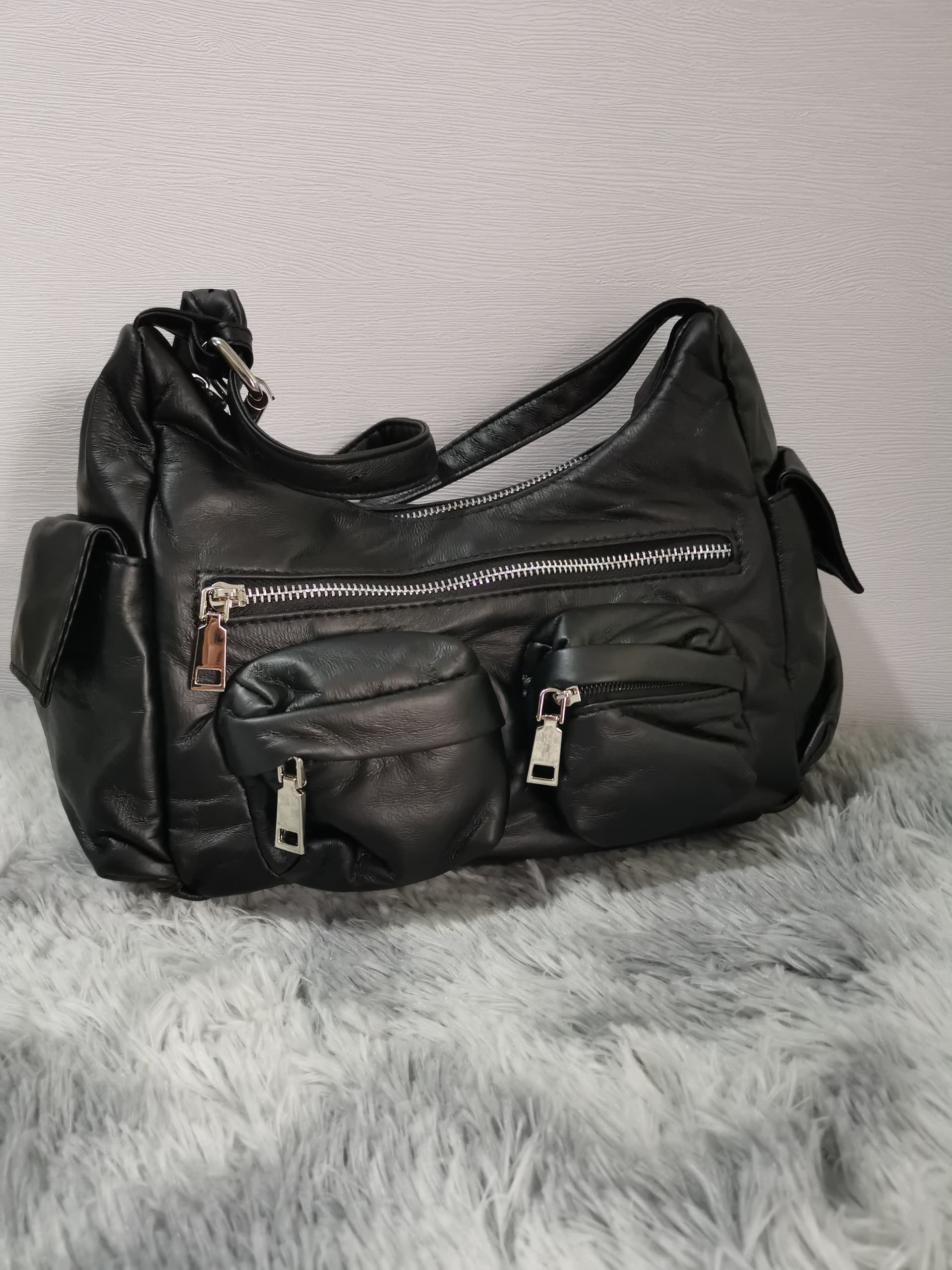 最高の ボディーバッグ 00s archive one shoulder bag grunge y2k 最高の ボディーバッグ 00s archive one shoulder bag grunge y2k