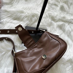 dark coquette brown leather y2k 00s shoulder bag, fairy core buckle Korean 00s handbag zdjęcie 5