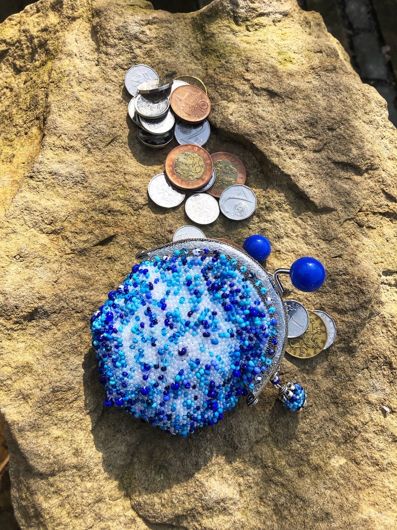 Blue crochet beaded coin purse. Seed bead purse. Jewellery case. Mini purse. ChapStick case. Best woman gift. Birthday gift. Handmade bag image 6