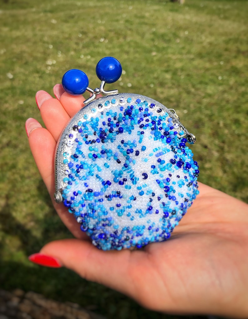Blue crochet beaded coin purse. Seed bead purse. Jewellery case. Mini purse. ChapStick case. Best woman gift. Birthday gift. Handmade bag image 2