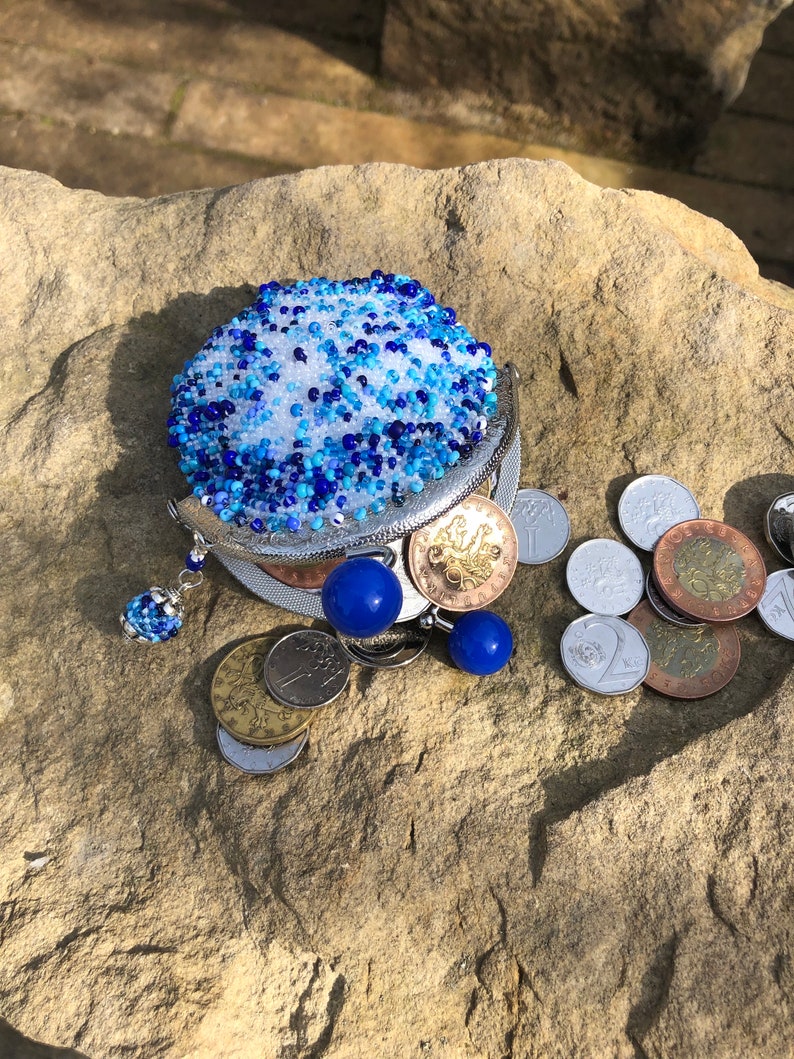 Blue crochet beaded coin purse. Seed bead purse. Jewellery case. Mini purse. ChapStick case. Best woman gift. Birthday gift. Handmade bag image 9