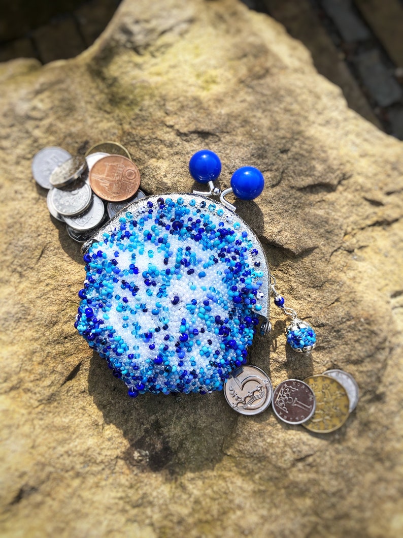 Blue crochet beaded coin purse. Seed bead purse. Jewellery case. Mini purse. ChapStick case. Best woman gift. Birthday gift. Handmade bag image 4