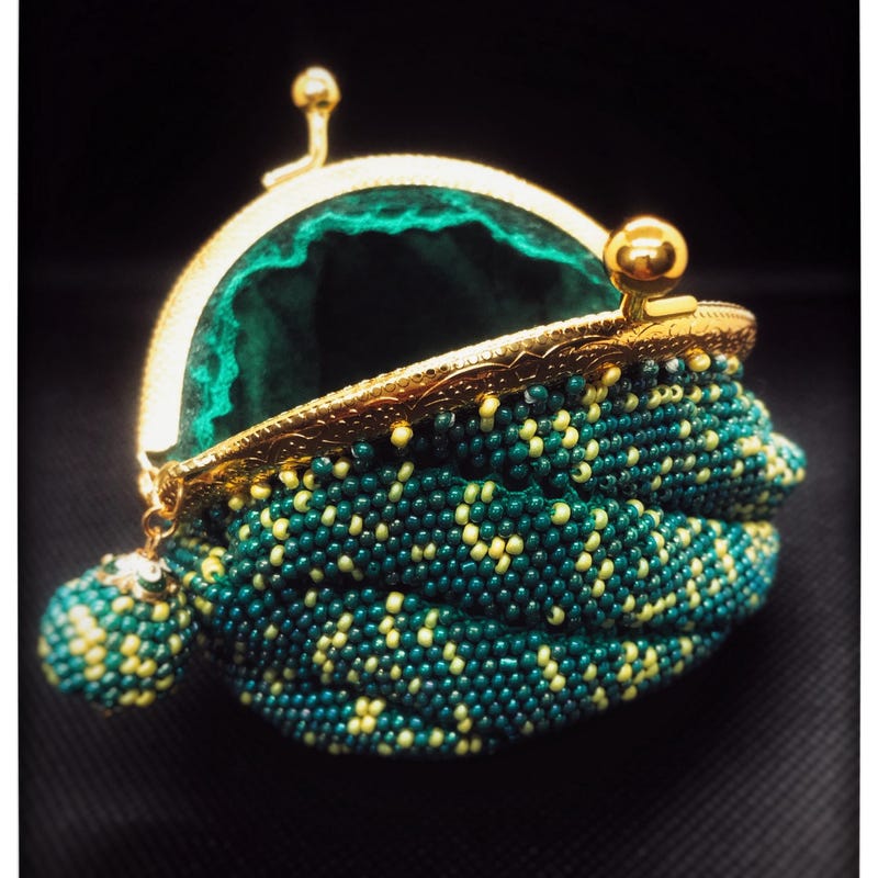 Amour Beaded Coin Purse