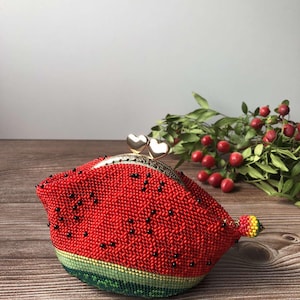 Monedero de sandía de verano. Un bonito regalo para mujer. Cartera con cierre brillante. Regalo hecho a mano para ella. El mejor regalo para tu novia. Bolsito de cuentas. Regalo de cumpleaños.