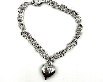 Puffy Heart Love Vintage Tiny Shiny Heart Pendant on a 7 Inch Chain with Lobster Claw Clasp Silver Tone Bracelet