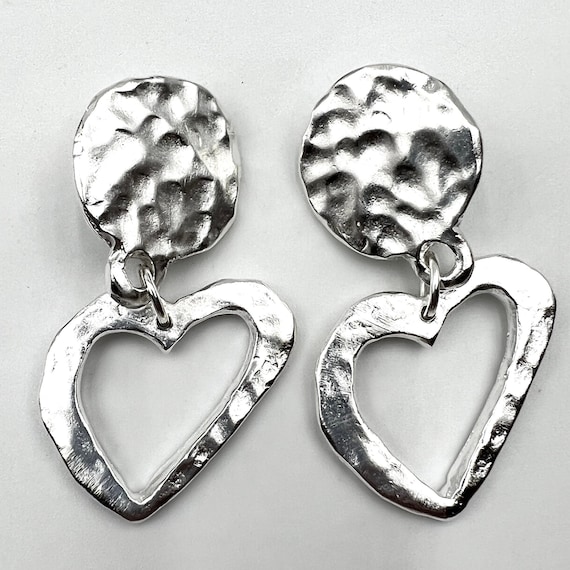 Heart Earrings Silver Tone Cast Metal Clip On  Sc… - image 1