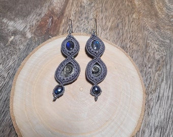 Pendientes de labradorita/Pendientes de Macrame colgantes/Pendientes de amonita/Joyería boho/Joyería de festival/Joyería chamán/Pendientes de macramé labradorita