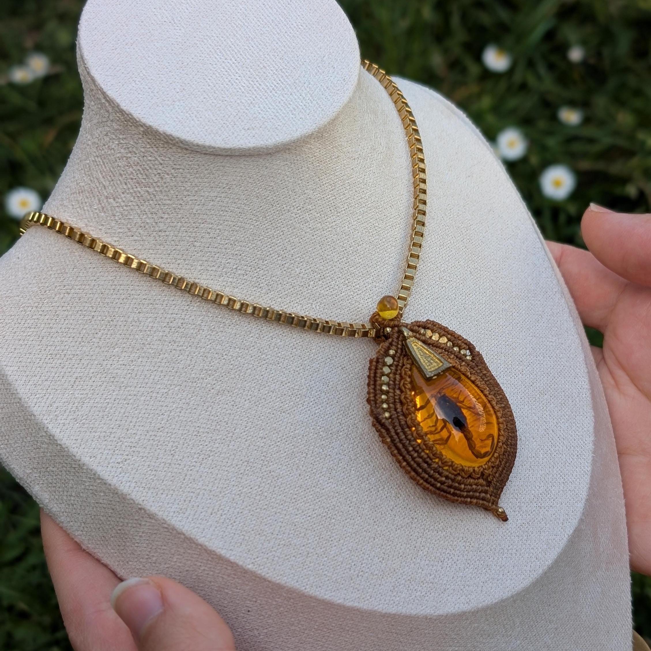 Collana Ambra Baltica Con Inclusione Di Scorpione - Ciondolo In Resina Naturale, Gioiello Unico Per Uomo E Donna, Regalo Originale - 3