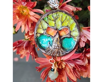 Haunted Tree Of Life Skull Halloween Necklace Halloween Pendant Glow in the Dark eyes