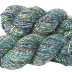 Handspun Yarn handdyed BFL wool hand spun singles yarn image 3