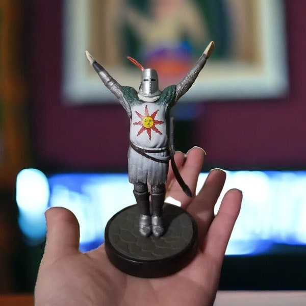 10cm Dark Souls Solaire of Astora Figure Dark Souls Bust Statue -  Figurine- Dark Souls - Dark Soul Figure Action Figure Doll Toy Gifts