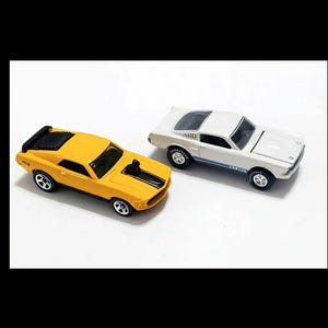 Hot Wheels 1970 Mustang Mach 1 Fastback 1966 J Lightning GT350 Diecast Classic Car description for condition