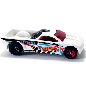 2003 Hot Wheels Bedlam Stunt Team Toy Truck - White, Excellent Condition