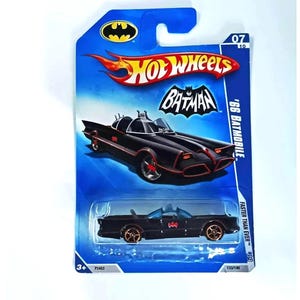 Hot Wheels 1:64 7/10 Faster Than Ever &#39;66 TV Batmobile 2008 Excellent Condition New