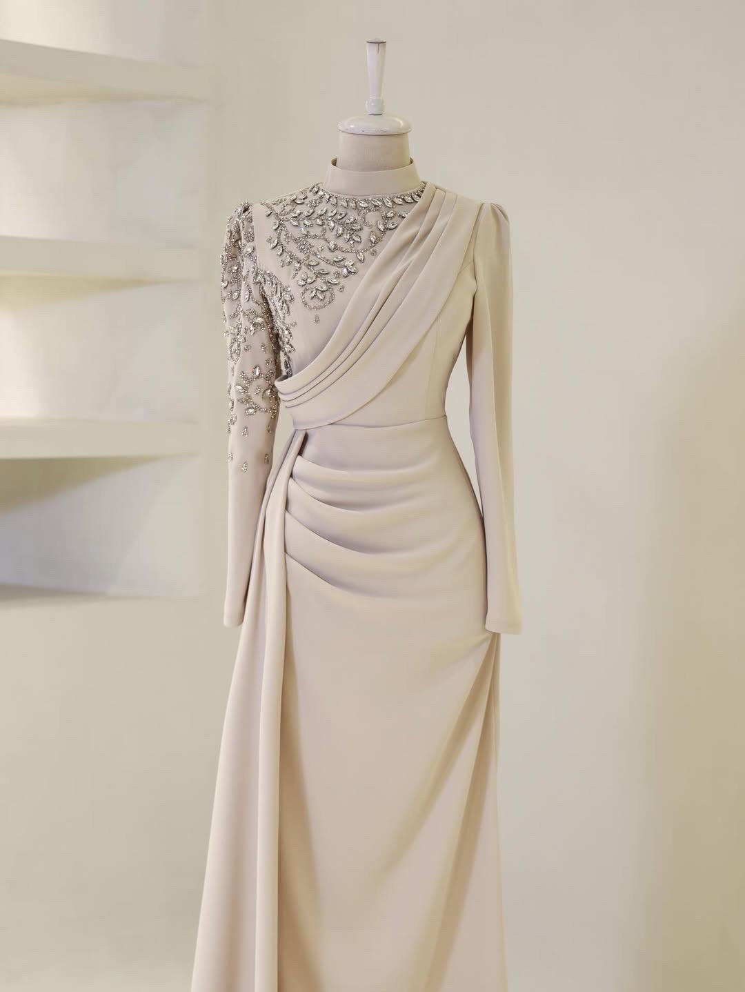 Stunning Gorgeous Muslim Crystal Beading Sheer Lace Wedding Dress