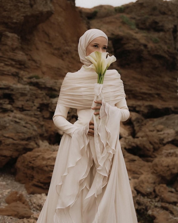 white dress with shawl Women's Shawls and Wraps for Evening Dresses Wedding Scarf Elegant Bri White Ears Best dressed guests in the