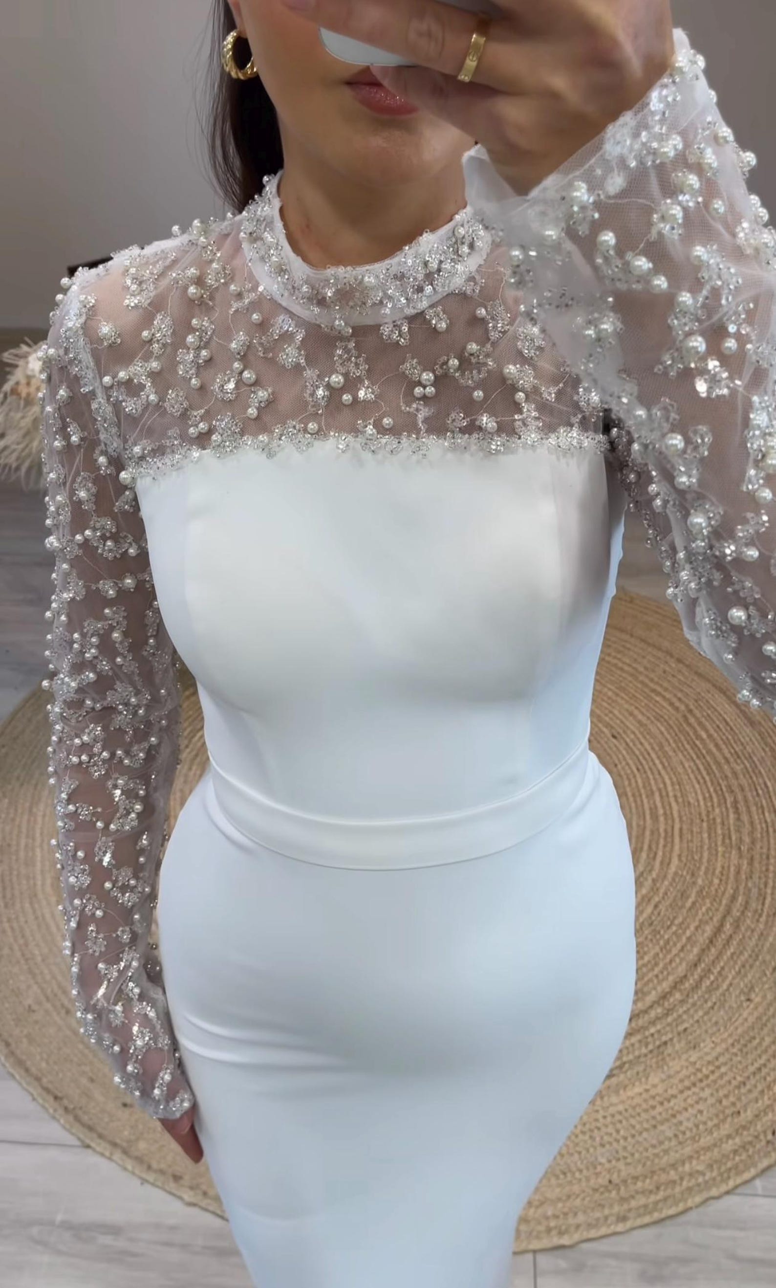 Elegant Handmade Bridal Gown Long Sleeve Tulle Wedding Dress