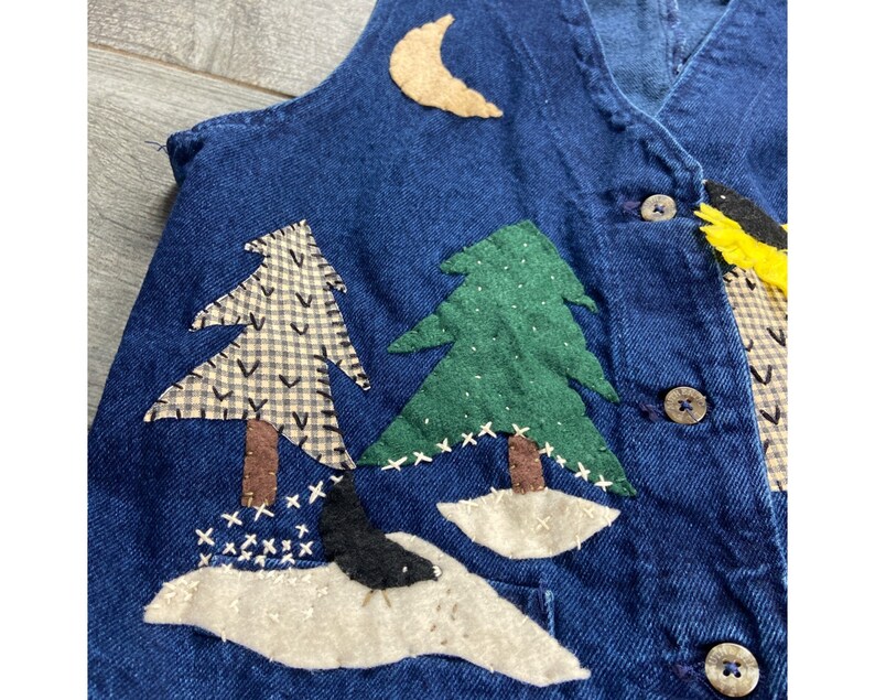 Vintage 80s denim vest with Adorable black bird forest scene embroidered on the front 100/% cotton Size medium