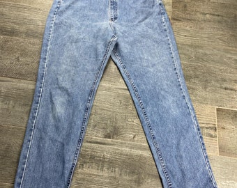 Vintage 80s 90s High Waisted Stonewash Tapered Leg Lee Jeans