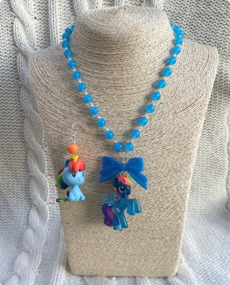 FHS Rainbow Dash My Little Pony necklace G4 image 2