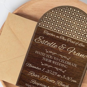 Convite de casamento rústico | Design inspirado em madeira cortada a laser | Cartão personalizado em formato de arco para lembrança de casamento exclusiva