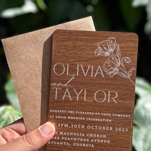 Terracotta trouwkaart – gegraveerde houten save-the-datekaart | Rustiek ontwerp met wilde bloemen | Landelijk boho-huwelijksbriefpapier