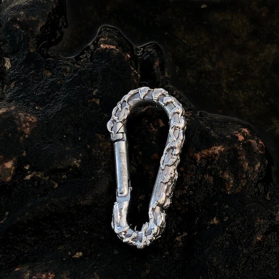 アクセサリー VAINON Molten Carabiner Liquid Metal Carabiner Keychain With Stone, Y2K Grunge Jewelry - Etsy