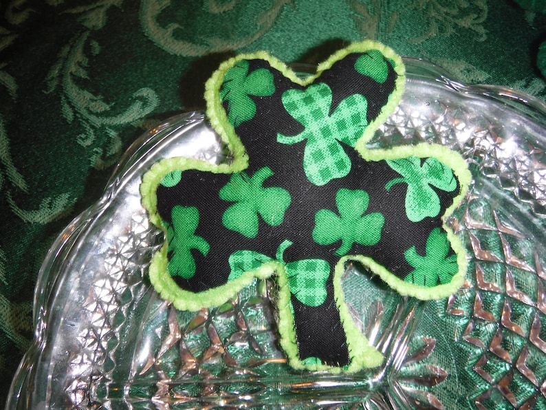 Set Of 3 Shamrocks St. Patrick's Day Felt Ornies Bowl Fillers Tucks image 2