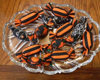 Set of 12 pieces Halloween Stuff Handsewn "Candy Kisses"Primitive Country Bowl Filler ornies