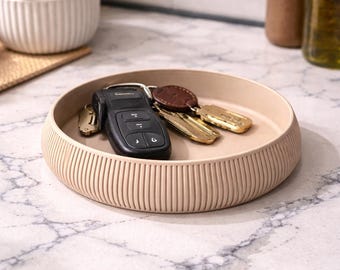 Bandeja Ridgeline impresa en 3D: organizador multiusos acanalado, almacenamiento minimalista para escritorio.