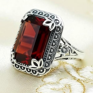 Art Deco Vintage Inspired Simulated Garnet Ring 925 Sterling Silver Floral Filigree 1296