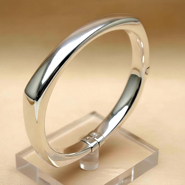 925 Sterling Silver Hollow Form Bangle Bracelet 6.75” Lightweight Polished Classic 1250