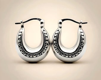 925 Sterling Silver Chunky Lightweight Hollow Form Hoop Earrings with Beaded Crescent Design 1555