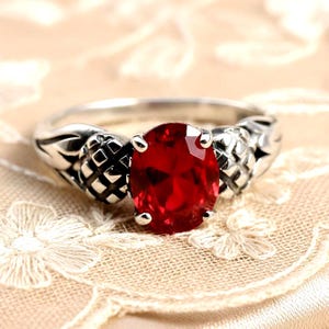 Scottish Heritage Thistle Ring in 925 Sterling Silver Simulated Red Ruby 1795