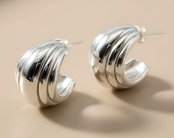 925 Sterling Silver Hollow Form Ribbed Crescent Half Hoop Stud Earrings 1478