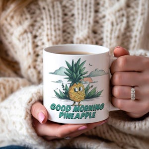 Pineapple Coffee Mug: Cheerful Fruit Kitchen Decor, Positive Gift