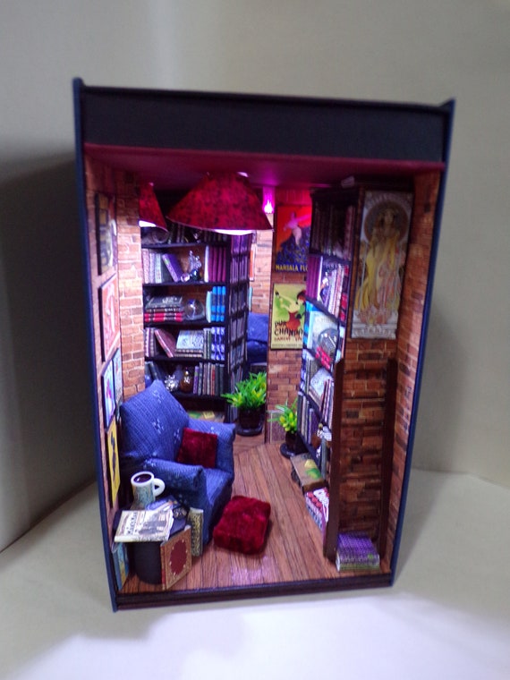 Booknook, Book Nook, Diorama, Miniature Room, Miniature Library Room, Heaps  of Books, Cosy Chair, Mirrors, Vintage Advertising. 