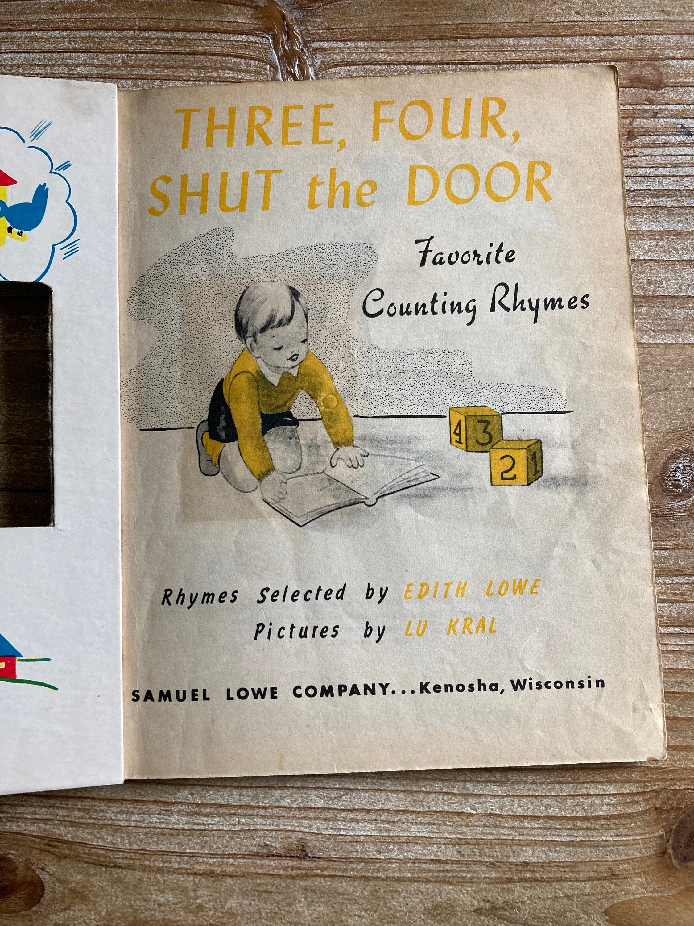 Edith Lowe Three, Four, Shut the Door * Favorite Counting Rhymes * Edith Lowe * Lu ...