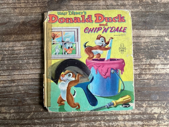 USヴィンテージ洋書　DONALD DUCK and HIS FRIENDS DONALD AND HIS FRIENDS: Walt Disney Company: 9780681414204