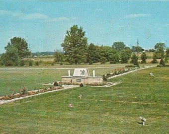 Indiana Winamac McKinley Memorial Gardens Cemetery Death Care Scenic Multiview Vintage 1950s Postcard Photochrome Era Postally Unused